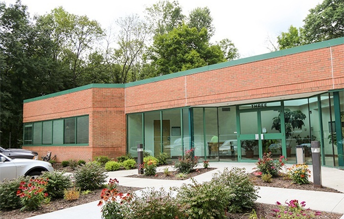 Outside view of Bloomfield dental office